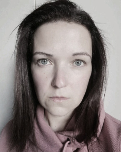 Mrs. Christina Grafe